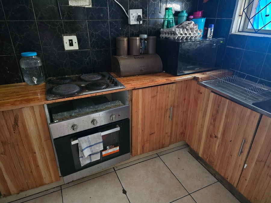 3 Bedroom Property for Sale in Lentegeur Western Cape